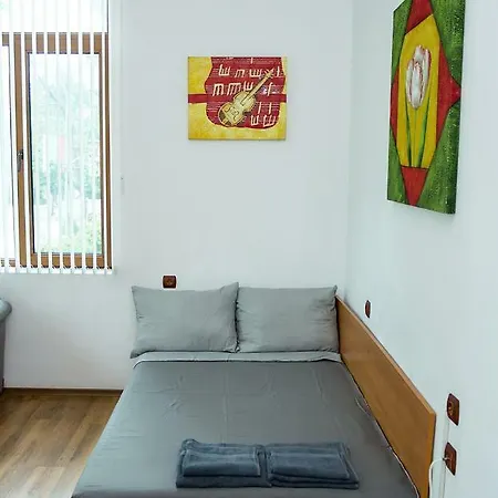 Appartamento Top Spot - 2bd Unique Location, Center, Sea Garden Varna