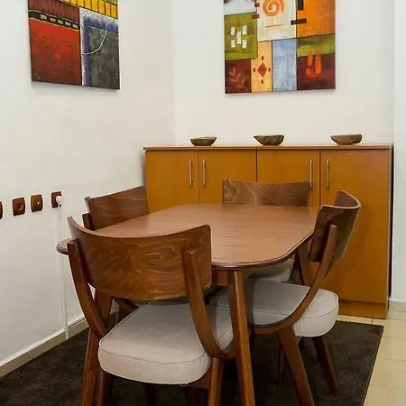 Top Spot - 2bd Unique Location, Center, Sea Garden
