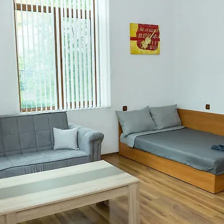 Top Spot - 2bd Unique Location, Center, Sea Garden * Varna